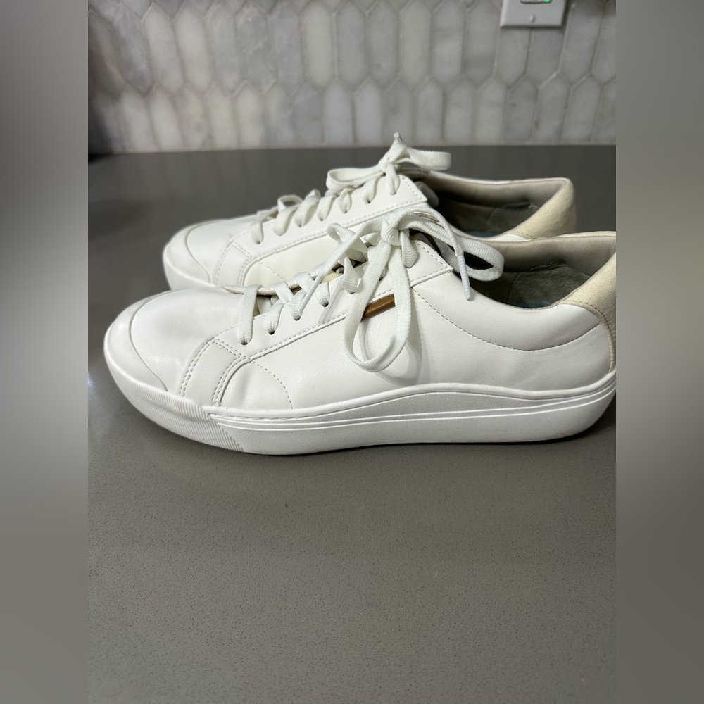 Dr Scholls Womens Time Off Sneaker White Size 11